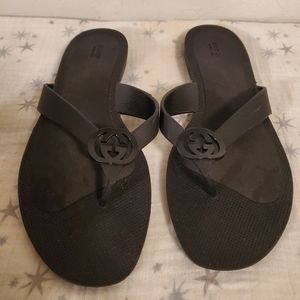 Gucci Rubber flip flops women's size 9
